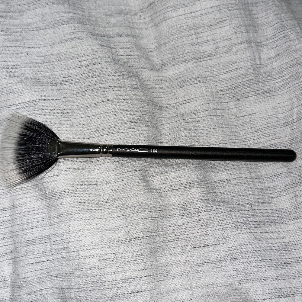 MAC 184 Brush